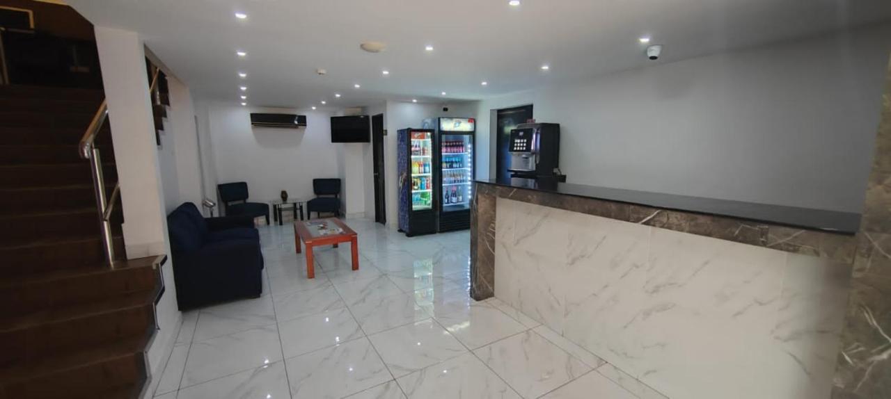 La Cubana Hotel & Suites Colon Exteriör bild