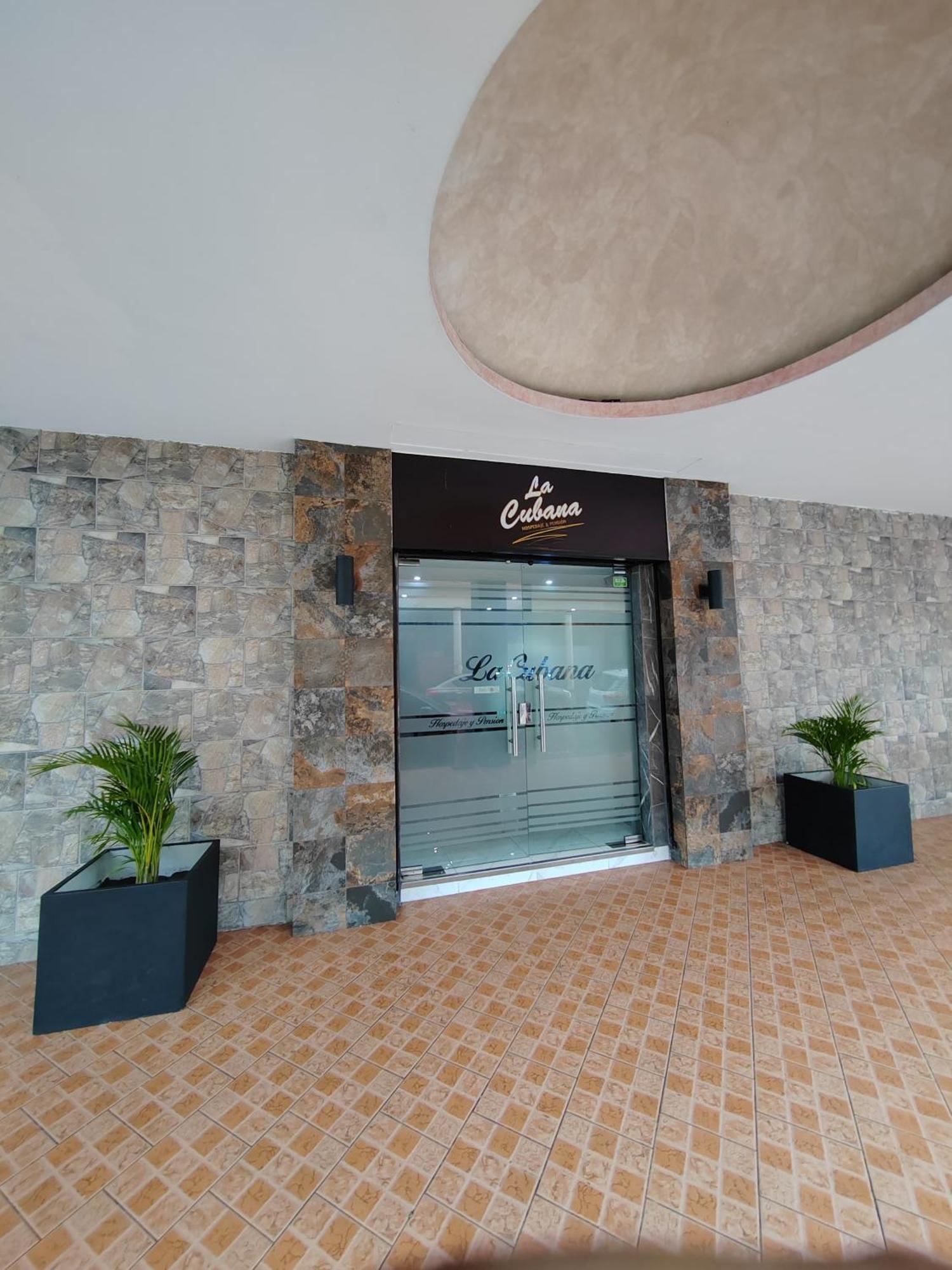 La Cubana Hotel & Suites Colon Exteriör bild